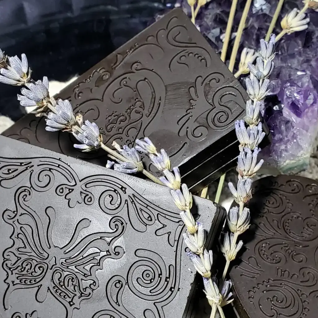 Crafting Kratom Soap: DIY Recipe for Making Kratom Soap at Home.